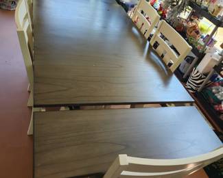 Draw-Leaf table easy draw and raise up, easy lift and lower down