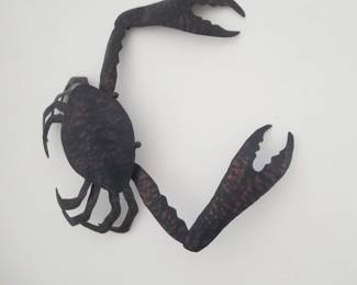 Metal crab wall decor