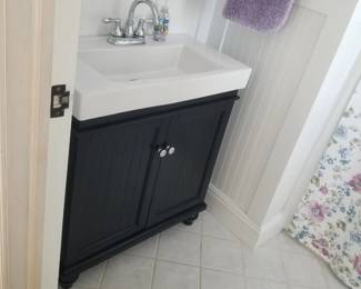 Bath vanity