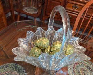 Vintage L.E. Smith Feather/Fern Basket 