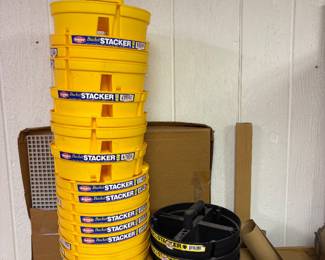 LOTs of Bucket Stacker 