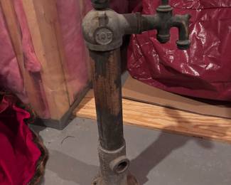 Vintage Cast Iron Farm water Pump