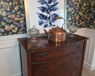 Vintage 4 drawer chest