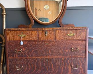 Beautiful Tiger Oak dresser and mirror - wait to you see the top!