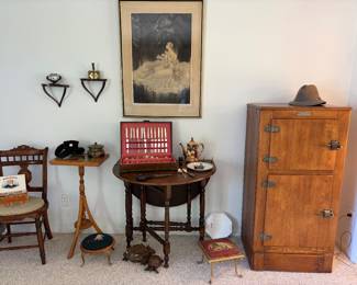LIVING ROOM BEAUTIES
