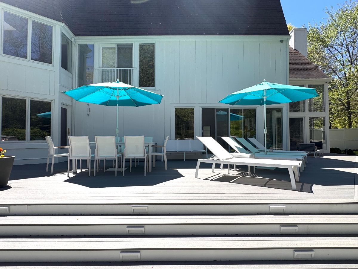Barlow Tyrie Aura Collection Table and Chairs - umbrellas and cheese's front gate