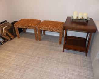 Side table, pair of modern zebra-patterned fabric ottomans/benches