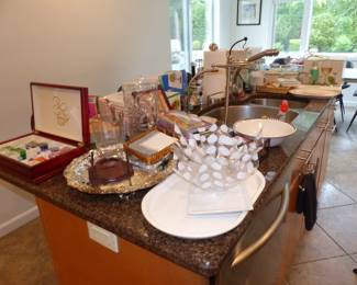 Assorted Kitchenware