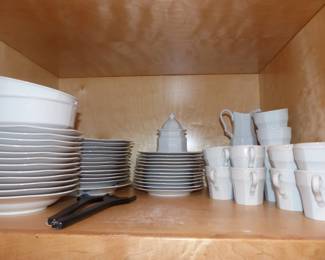 Mikasa "Just Pretty" dinnerware set