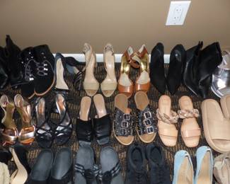 Women's shoes sizes 7-8.5