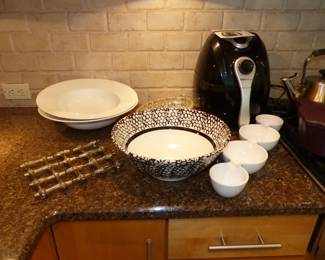 Assorted Kitchenware