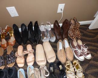 Women's shoes sizes 7-8.5