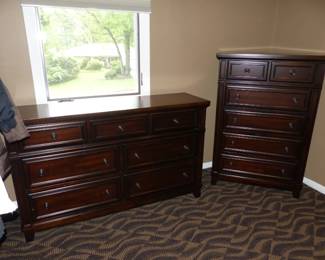 Dresser, Chest