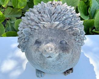 114 OutdoorHedgehogGardenStatue