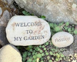104 OutdoorArtificialLandscapeRocks
