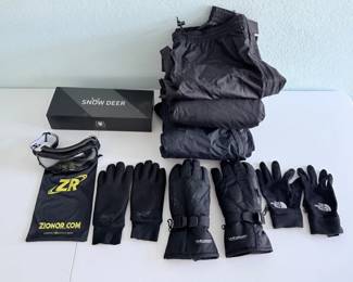 96 SnowGearGogglesGlovesPants
