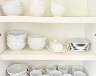 136 MixofWhiteDishes