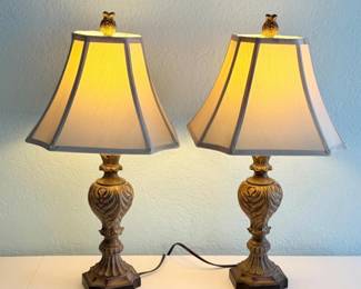 56 TraditionalTableLamps