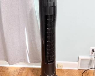 137 OmniBreeze4SpeedOscillatingTowerFan