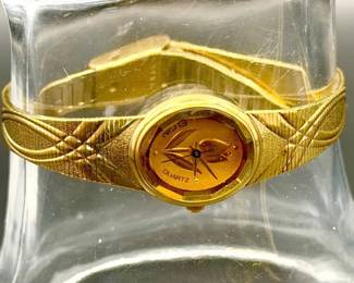 Vintage Elgin Ladies Quartz Wristwatch with Tulip Dial