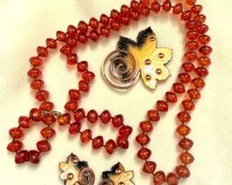 Collectible Costume Jewelry
