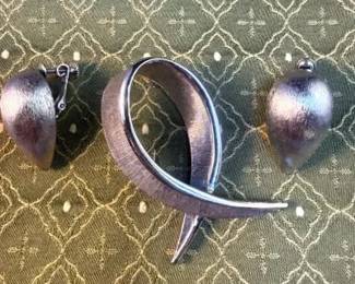 Collectible Costume Jewelry