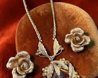 Collectible Costume Jewelry
