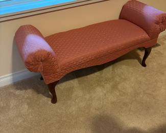ROLLED ARM BENCH