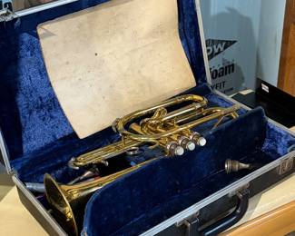 VINTAGE BRASS CORNET
