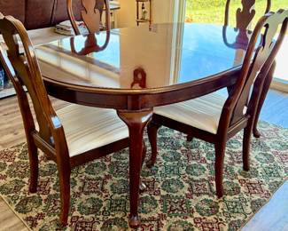 DINING TABLE WITH 6 CHAIRS