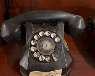 VINTAGE 1940'S ART DECO PHONE