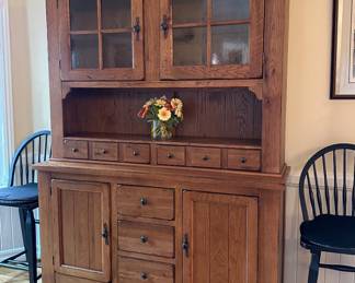 Broyhill Attic Heirloom Oak China Cabinet
