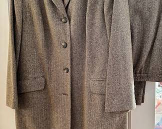 Many styles and sizes Mostly Women’s 16-18 Men’s XXL