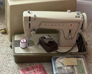 Singer Fashion Mate Sewing Machine