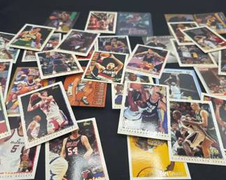 Basketball Trading Cards Including Alonzo Mourning