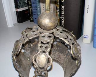 Baroque-style Metal crown