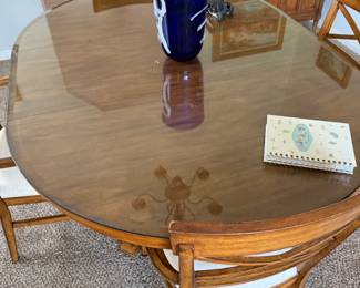 Ethan Allen Dining table with leaves and six chairs