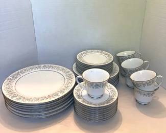 Noritake Blythe Fine China 37Piece Set  Plates, Tea Cups, Saucers