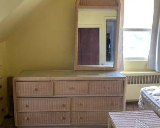 5Piece Broyhill Wicker Full Size Bedroom Set