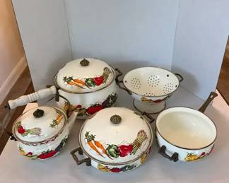 Farmers Market 8Piece Enamel Cookware Set