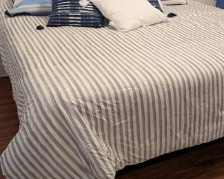 King size, head and foot adjustable mattress 
