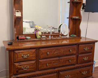 Dresser