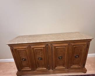 Bernhardt Furniture: 8 Person Dining Table with Hutch