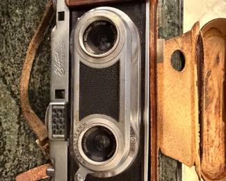 1940s Stereo VIVIS TDC Model 116 3D Camera Projector and Glasses