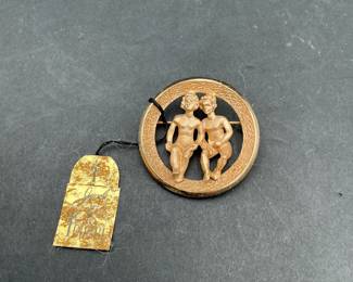 Gold Tone Brooch 