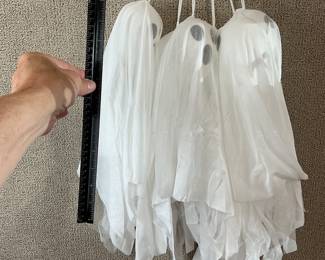 3 Small Ghosts