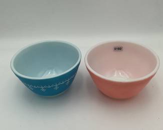 2 Pyrex Bowls