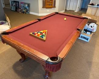 7 foot pool table with cherry cue rack