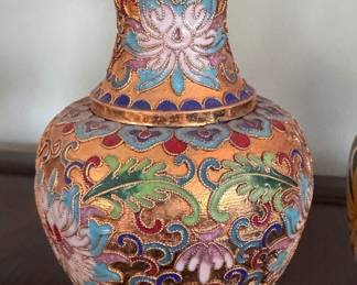 Vintage Chinese Cloisonné Vase.