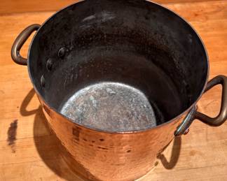 Williams-Sonoma Hammered Copper Lidded Stock Pot. Photo 2 of 2.